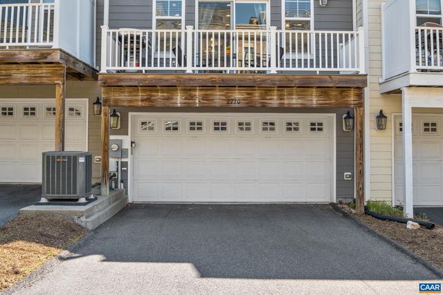 2720 AVINITY LN, Charlottesville, VA 22902