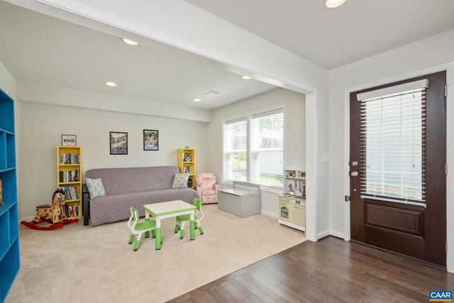 2720 AVINITY LN, Charlottesville, VA 22902
