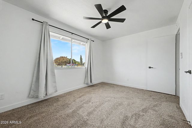 2936 W GLENDALE Avenue, Phoenix, AZ 85051