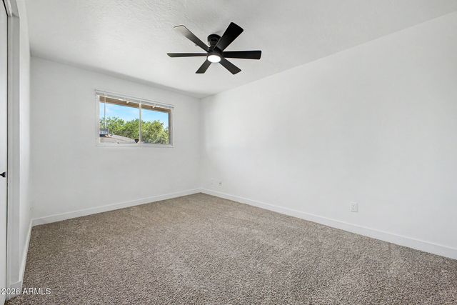 2936 W GLENDALE Avenue, Phoenix, AZ 85051