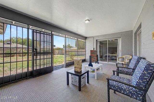 2936 W GLENDALE Avenue, Phoenix, AZ 85051