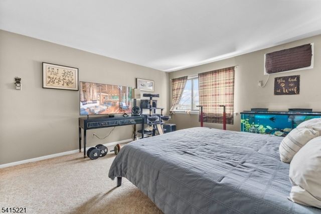 466 Liberty St, Little Ferry Boro, NJ 07643