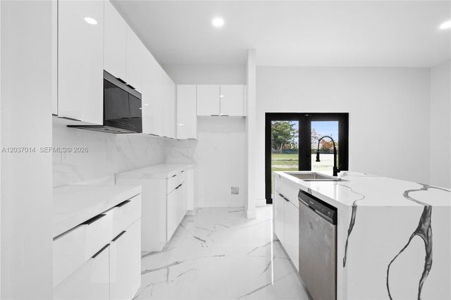 426 SW 9th Avenue, Homestead, FL 33030