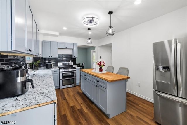 48 Laurel Ave, East Orange City, NJ 07017