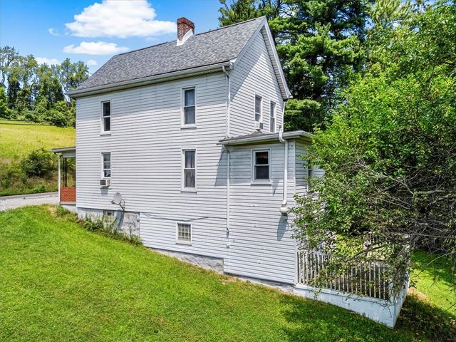 198 Penn Adamsburg Road, Hempfield Twp, PA 15644