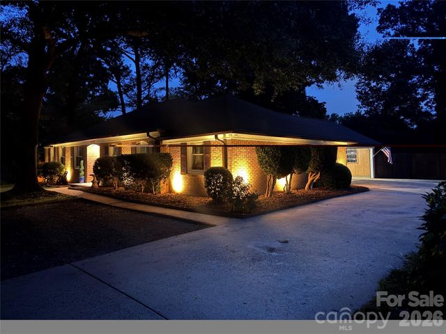 2728 India Hook Road, Rock Hill, SC 29732
