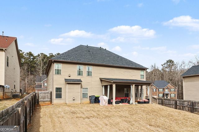 622 Stream Court, Fairburn, GA 30213