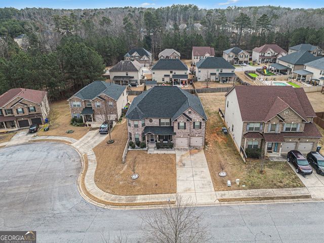 622 Stream Court, Fairburn, GA 30213