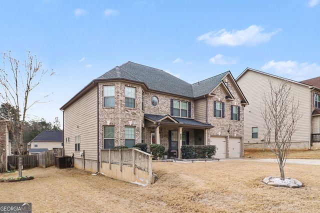 622 Stream Court, Fairburn, GA 30213