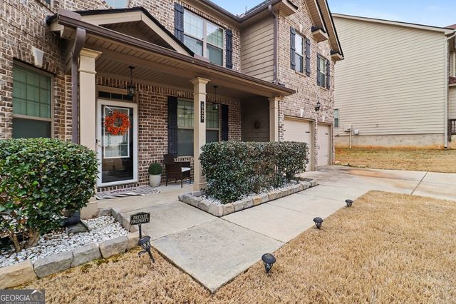 622 Stream Court, Fairburn, GA 30213