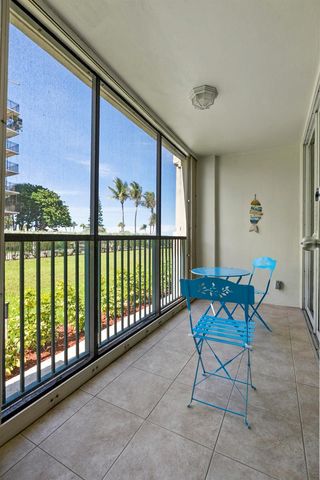 1239 Hillsboro Mile 105, Hillsboro Beach, FL 33062