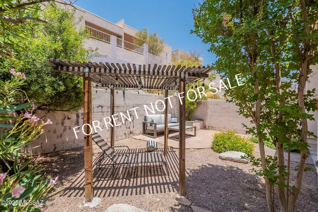 4950 N Valle, Tucson, AZ 85750