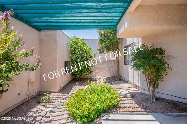 4950 N Valle, Tucson, AZ 85750