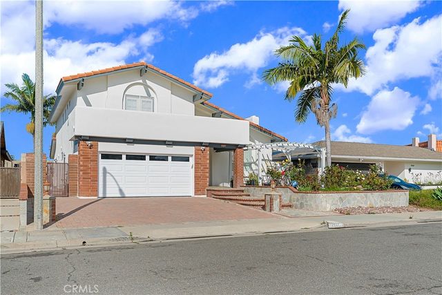 19251 Worchester Lane, Huntington Beach, CA 92646
