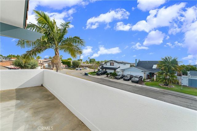 19251 Worchester Lane, Huntington Beach, CA 92646