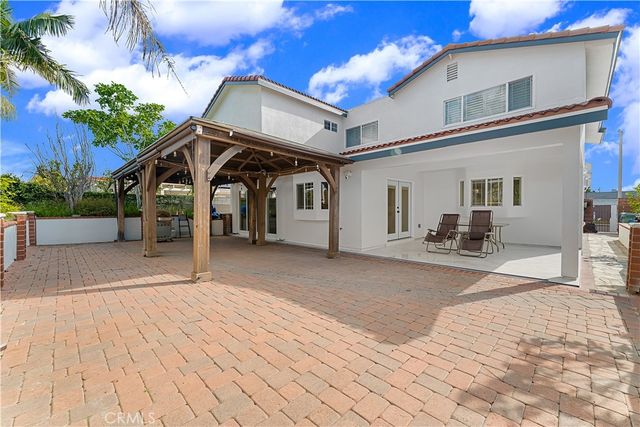 19251 Worchester Lane, Huntington Beach, CA 92646