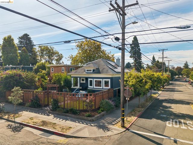 1700 Francisco St, Berkeley, CA 94703