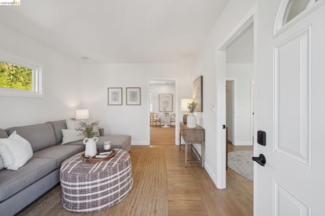 1700 Francisco St, Berkeley, CA 94703