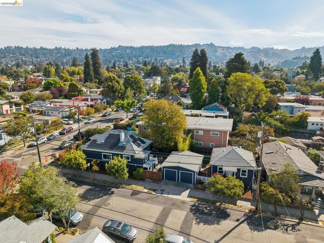 1700 Francisco St, Berkeley, CA 94703