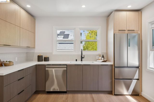 1700 Francisco St, Berkeley, CA 94703