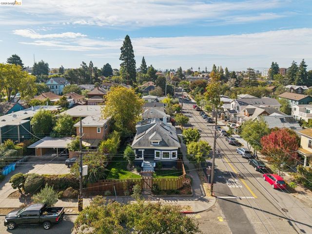 1700 Francisco St, Berkeley, CA 94703