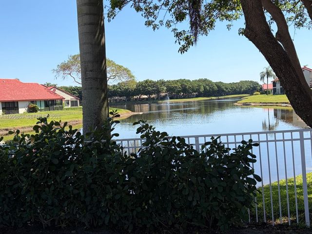 7860 Lexington Club Blvd B, Delray Beach, FL 33446