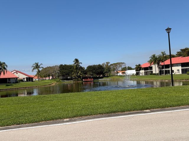 7860 Lexington Club Blvd B, Delray Beach, FL 33446