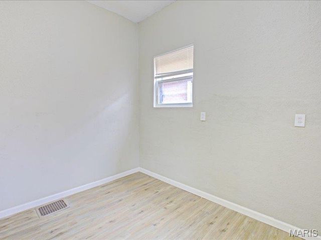 6730 Vermont Avenue, St Louis, MO 63111