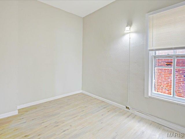 6730 Vermont Avenue, St Louis, MO 63111