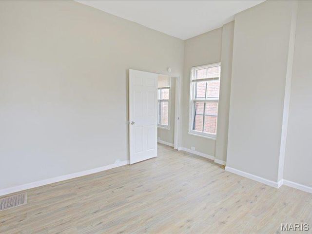 6730 Vermont Avenue, St Louis, MO 63111