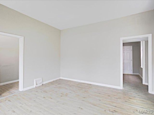 6730 Vermont Avenue, St Louis, MO 63111