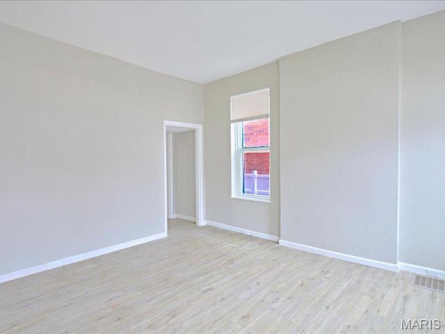 6730 Vermont Avenue, St Louis, MO 63111