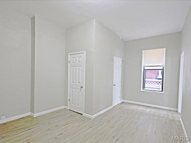 6730 Vermont Avenue, St Louis, MO 63111