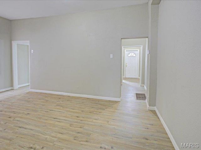 6730 Vermont Avenue, St Louis, MO 63111