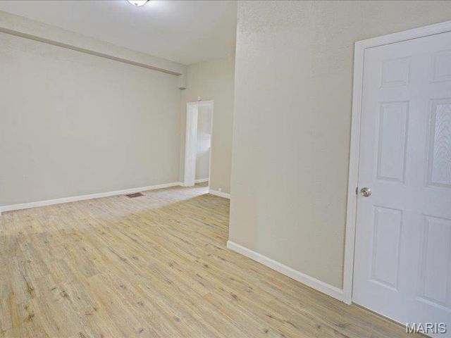 6730 Vermont Avenue, St Louis, MO 63111