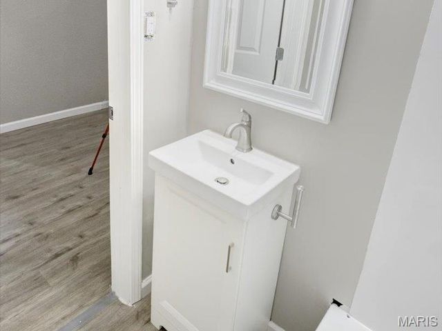 6730 Vermont Avenue, St Louis, MO 63111