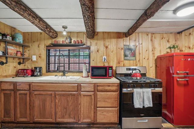 25750 Alderwood, Idyllwild, CA 92549