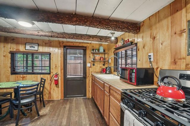 25750 Alderwood, Idyllwild, CA 92549