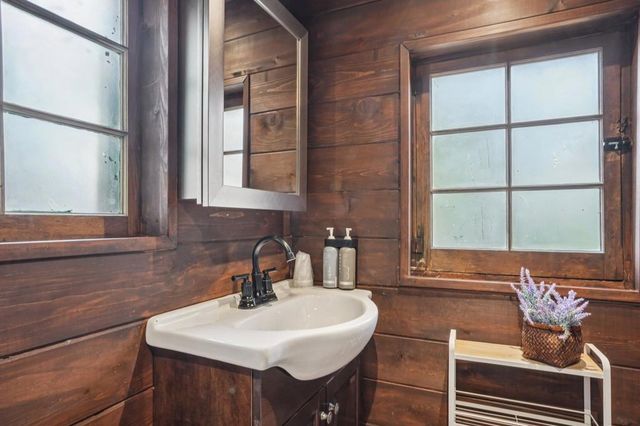 25750 Alderwood, Idyllwild, CA 92549