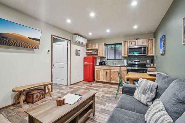 25750 Alderwood, Idyllwild, CA 92549