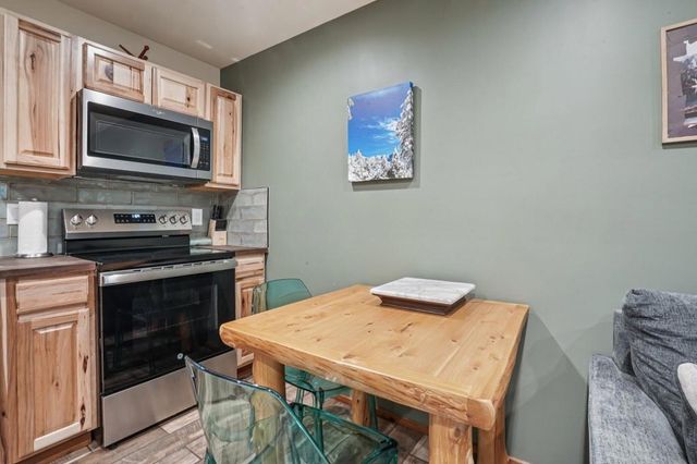 25750 Alderwood, Idyllwild, CA 92549