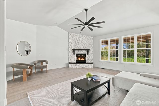 31728 SE Issaquah Fall City Road, Fall City, WA 98024