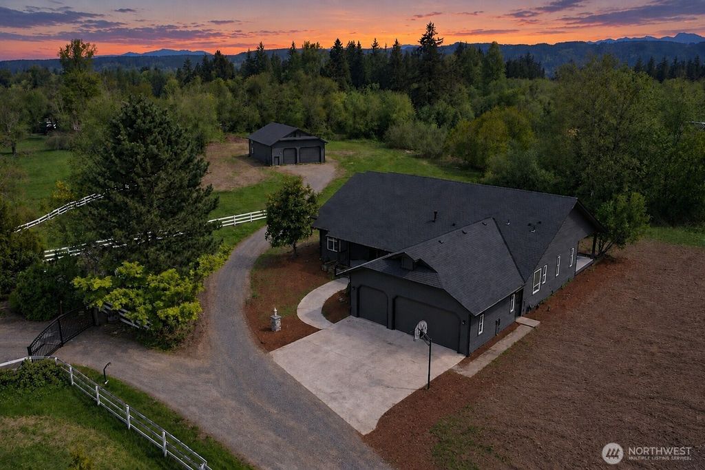 31728 SE Issaquah Fall City Road, Fall City, WA 98024