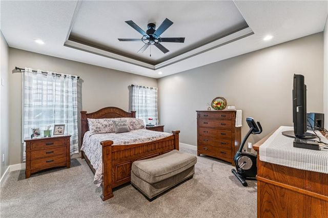 909 Captain Merriman Drive, Freeman, MO 64746