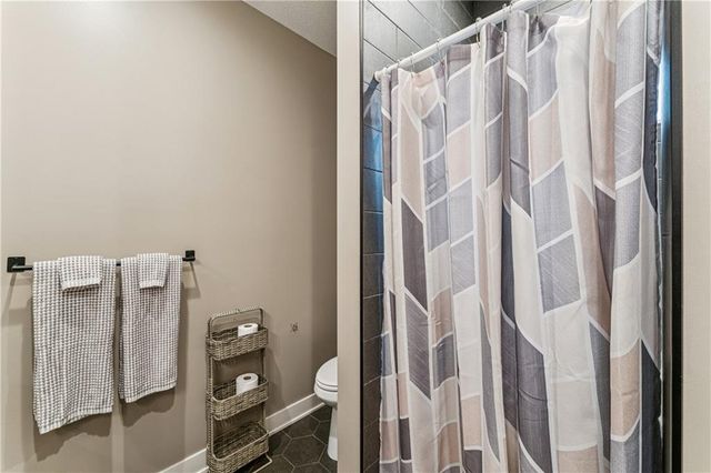 909 Captain Merriman Drive, Freeman, MO 64746