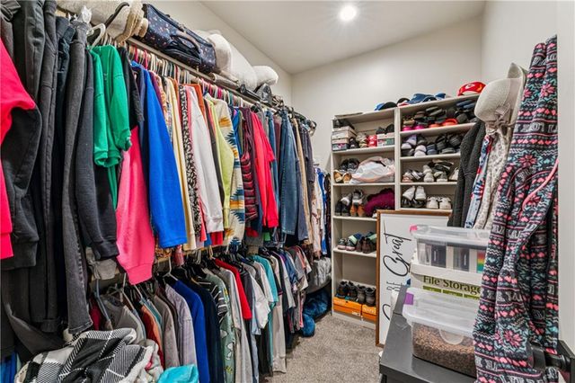 909 Captain Merriman Drive, Freeman, MO 64746