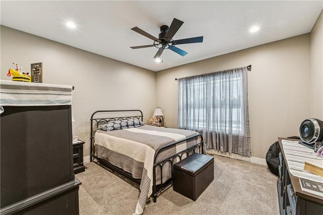 909 Captain Merriman Drive, Freeman, MO 64746