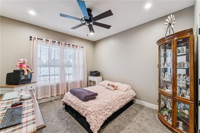 909 Captain Merriman Drive, Freeman, MO 64746