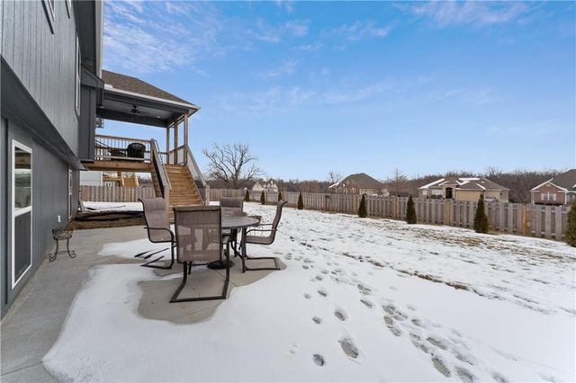 909 Captain Merriman Drive, Freeman, MO 64746