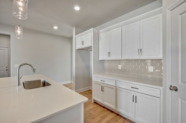 3044 Mallard Dr, Lebanon, TN 37090